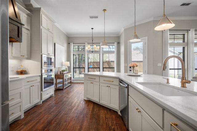 101 Live Oak Drive, Krugerville, TX 76227