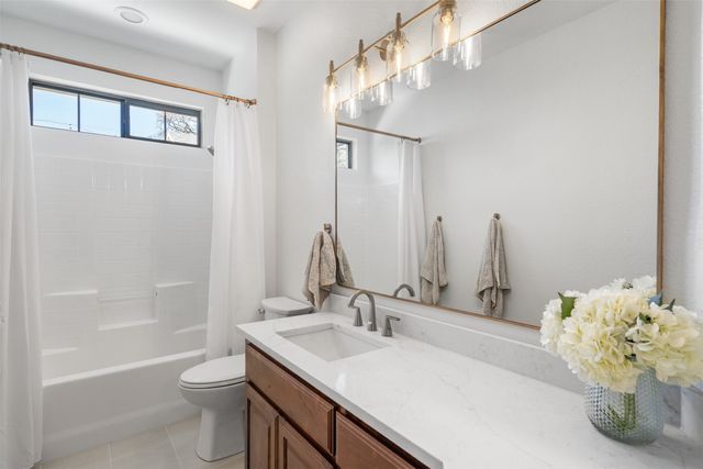 101 Live Oak Drive, Krugerville, TX 76227