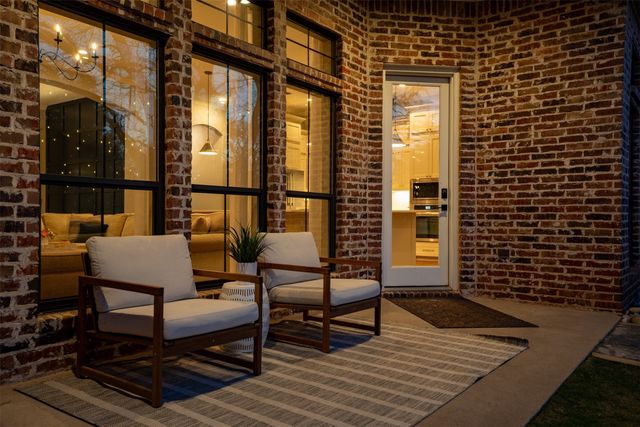 101 Live Oak Drive, Krugerville, TX 76227