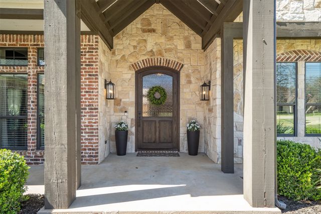 101 Live Oak Drive, Krugerville, TX 76227