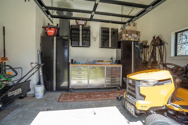 101 Live Oak Drive, Krugerville, TX 76227