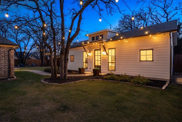 101 Live Oak Drive, Krugerville, TX 76227