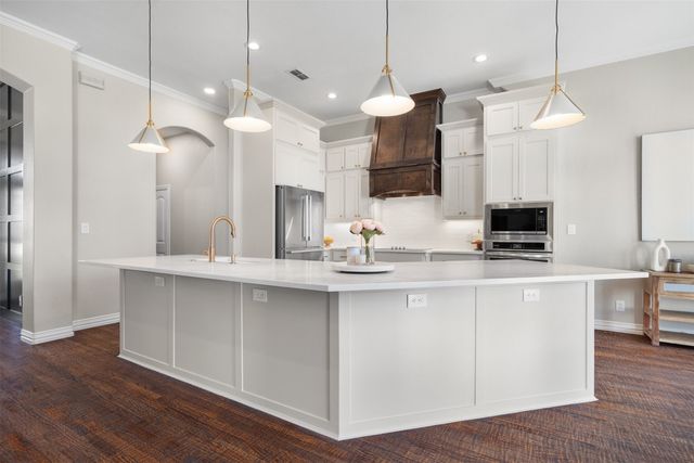 101 Live Oak Drive, Krugerville, TX 76227