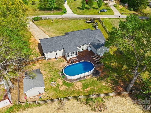1214 Eastcreek Road, Fort Lawn, SC 29714
