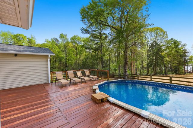 1214 Eastcreek Road, Fort Lawn, SC 29714