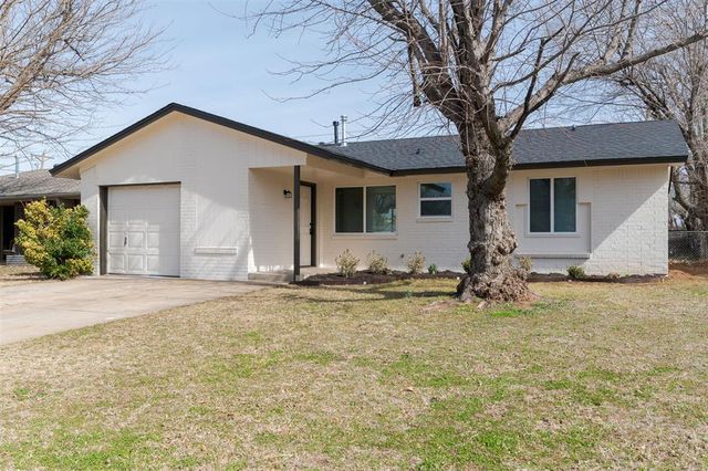 824 Cedar Crest Drive, Edmond, OK 73003