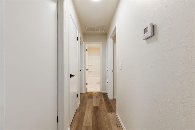 824 Cedar Crest Drive, Edmond, OK 73003