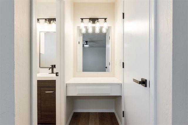 824 Cedar Crest Drive, Edmond, OK 73003