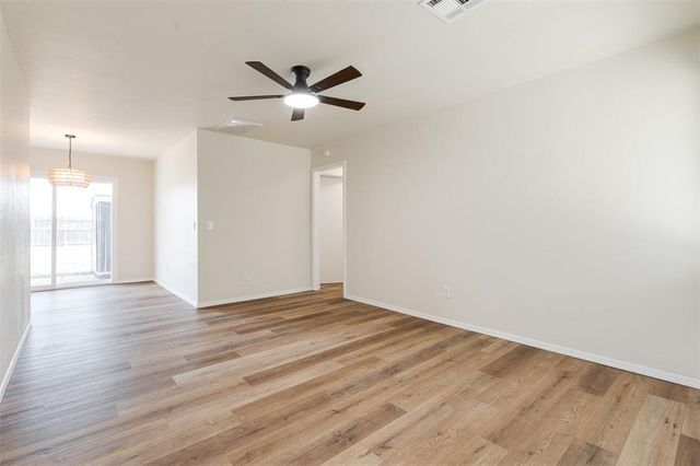 824 Cedar Crest Drive, Edmond, OK 73003