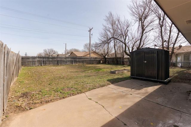 824 Cedar Crest Drive, Edmond, OK 73003