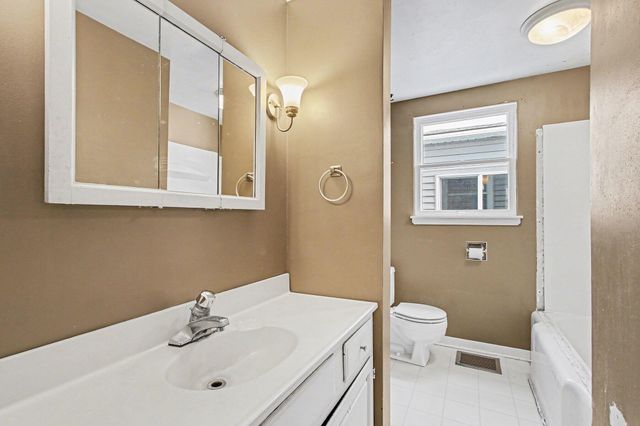 1410 Spruce Street, La Porte, IN 46350