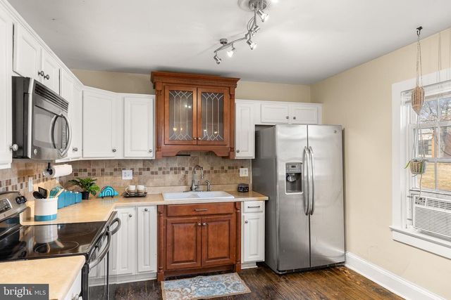 530 S MAIN ST, Woodstock, VA 22664