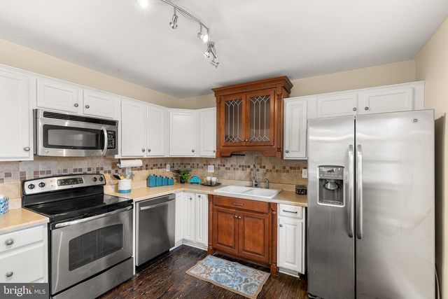 530 S MAIN ST, Woodstock, VA 22664