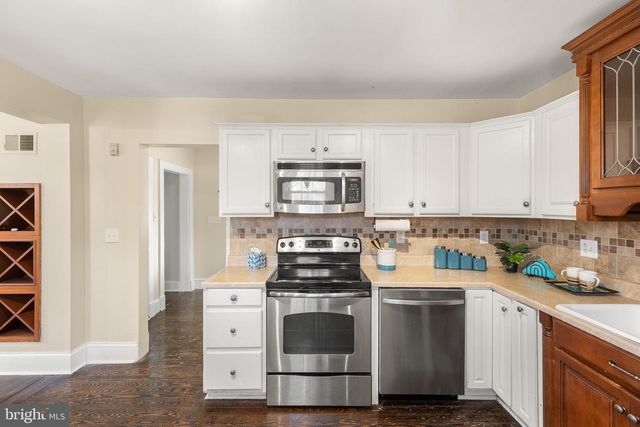 530 S MAIN ST, Woodstock, VA 22664