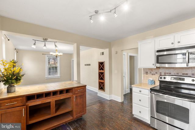 530 S MAIN ST, Woodstock, VA 22664