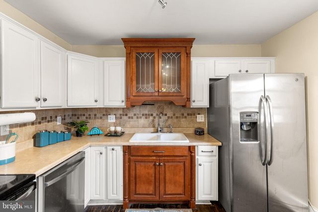 530 S MAIN ST, Woodstock, VA 22664