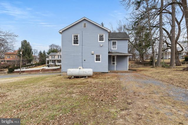 530 S MAIN ST, Woodstock, VA 22664