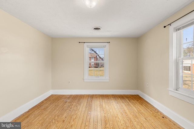 530 S MAIN ST, Woodstock, VA 22664