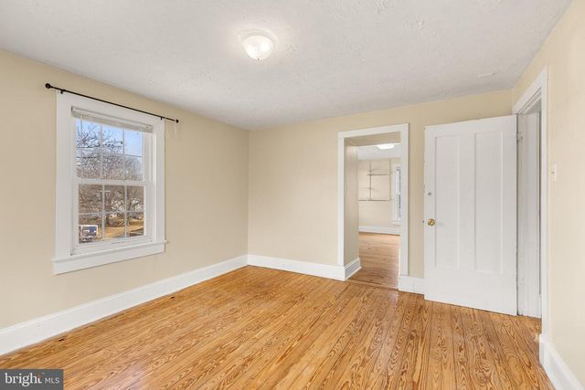 530 S MAIN ST, Woodstock, VA 22664