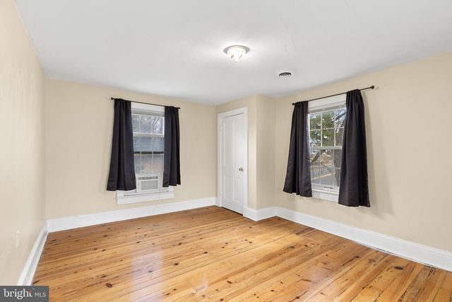 530 S MAIN ST, Woodstock, VA 22664