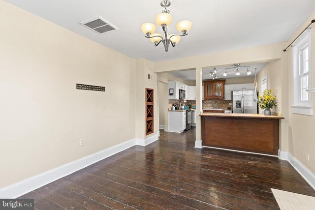 530 S MAIN ST, Woodstock, VA 22664