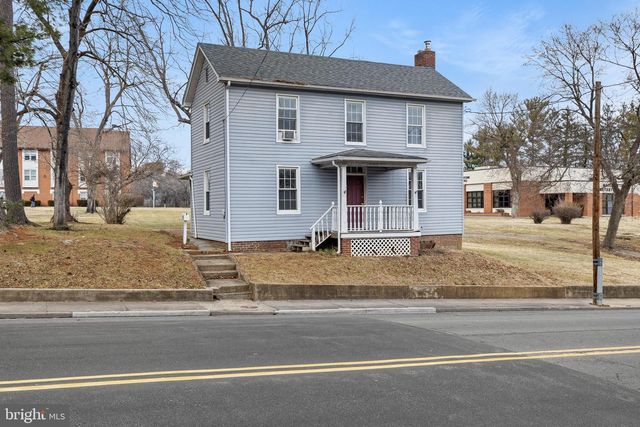 530 S MAIN ST, Woodstock, VA 22664