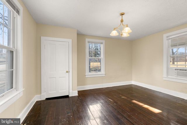 530 S MAIN ST, Woodstock, VA 22664