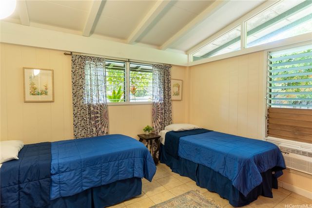 41-1025 Nenue Street, Waimanalo, HI 96795