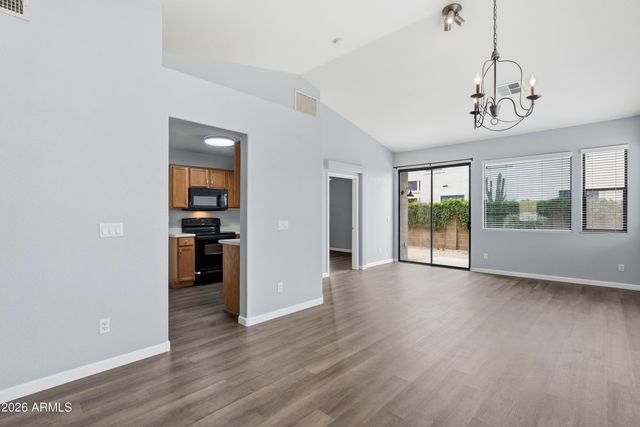 1425 S LINDSAY Road 51, Mesa, AZ 85204