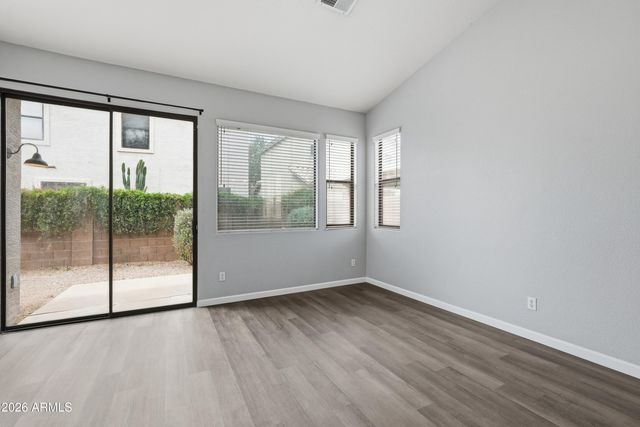 1425 S LINDSAY Road 51, Mesa, AZ 85204