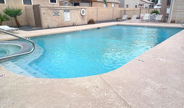 1425 S LINDSAY Road 51, Mesa, AZ 85204