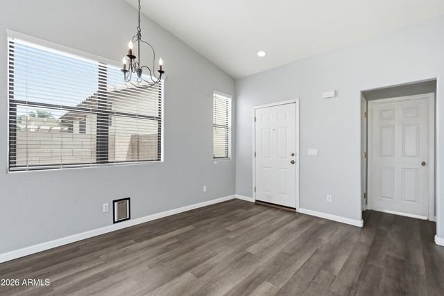 1425 S LINDSAY Road 51, Mesa, AZ 85204