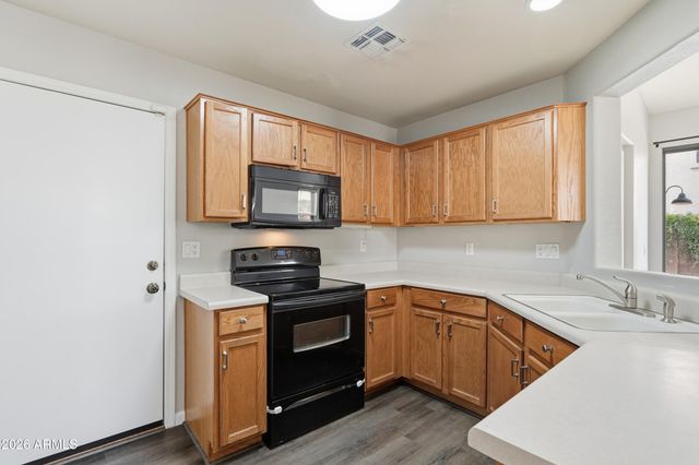 1425 S LINDSAY Road 51, Mesa, AZ 85204