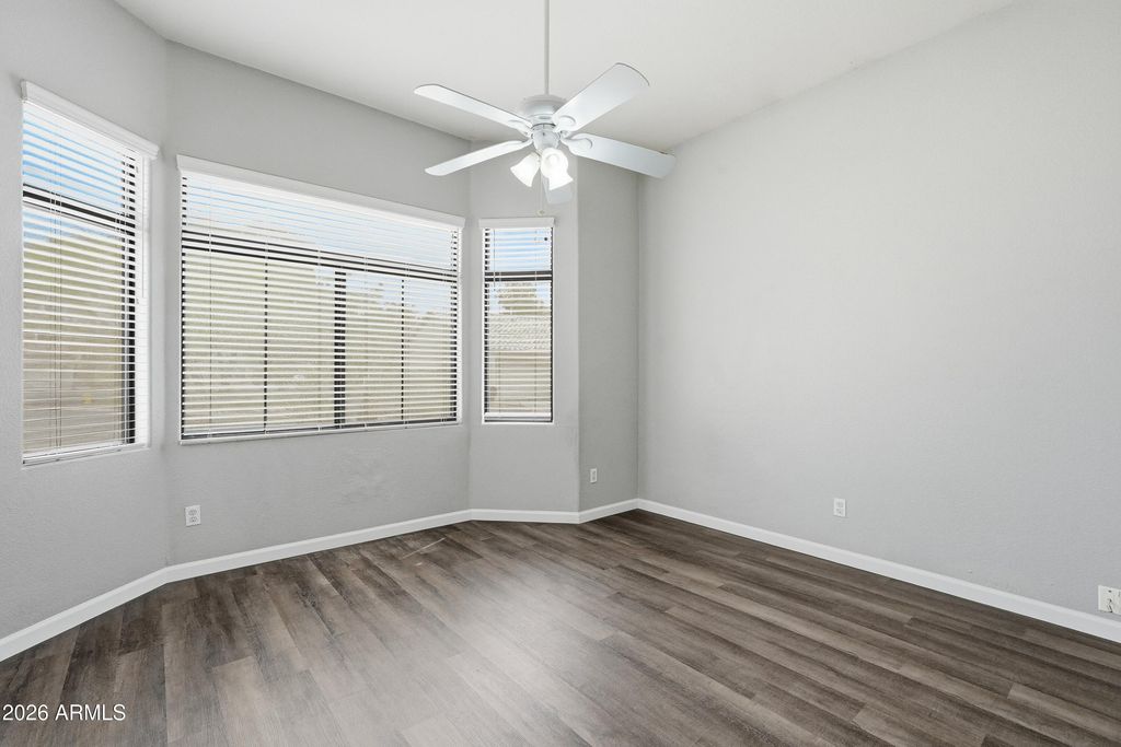 Image 14 of property listing at 1425 S LINDSAY Road 51, Mesa, AZ 85204