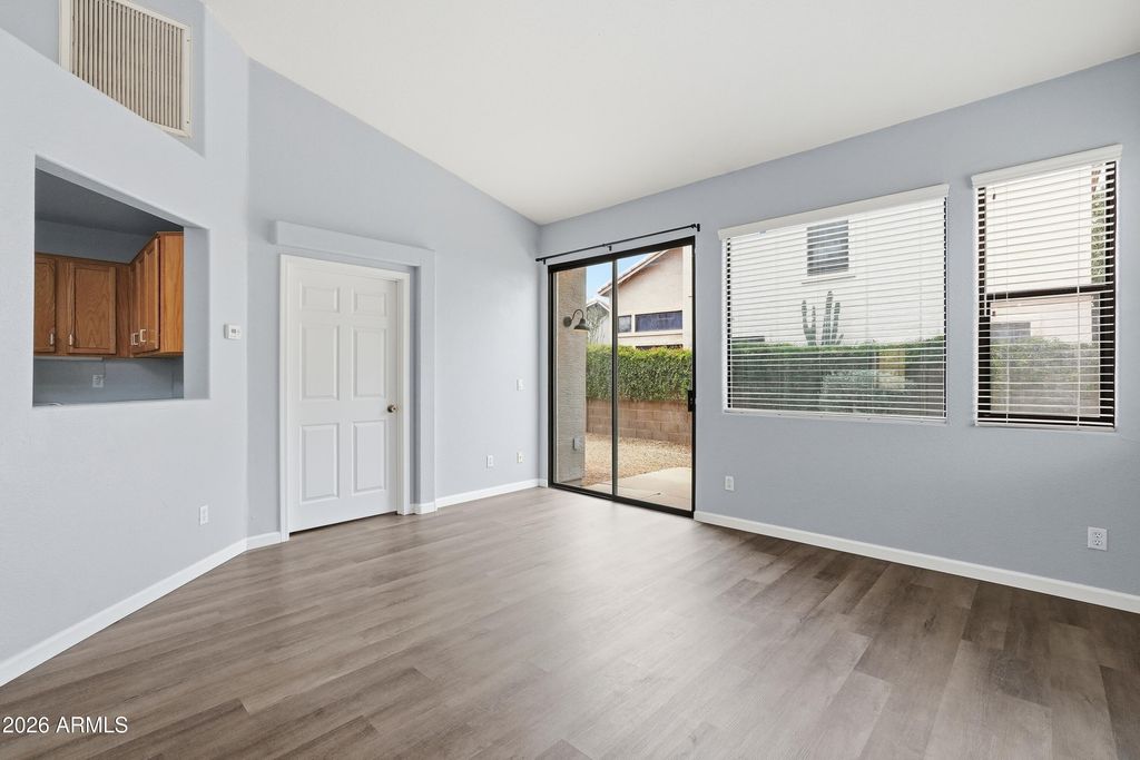 Image 16 of property listing at 1425 S LINDSAY Road 51, Mesa, AZ 85204