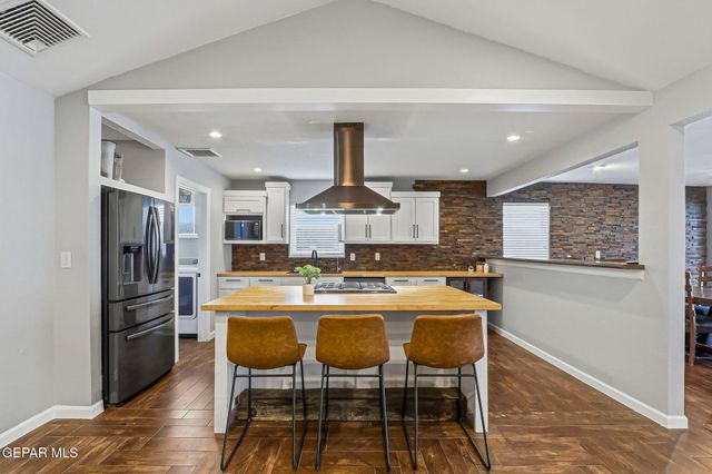 1732 Russ Randall Street, El Paso, TX 79936