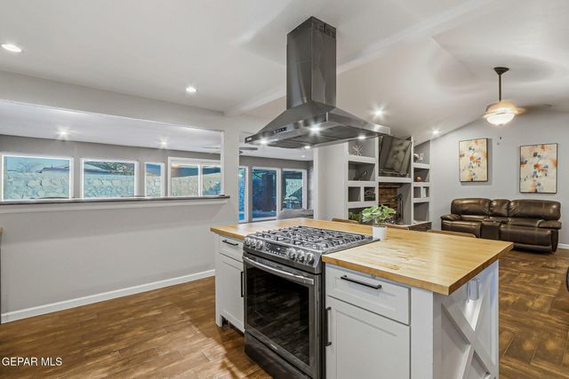 1732 Russ Randall Street, El Paso, TX 79936