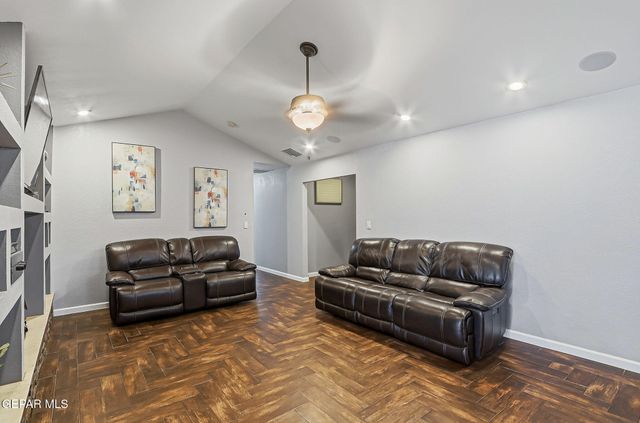 1732 Russ Randall Street, El Paso, TX 79936