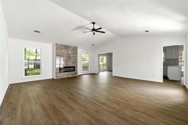 2254 Lisbon Lane, Jonesboro, GA 30236