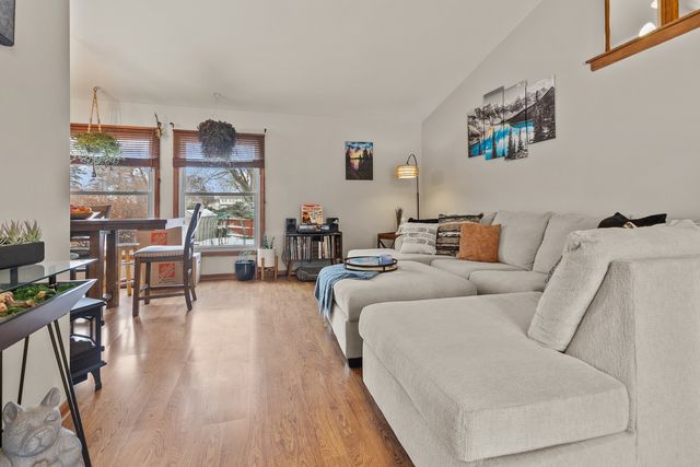 113 Wallace Street, Bartlett, IL 60103