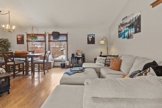 113 Wallace Street, Bartlett, IL 60103