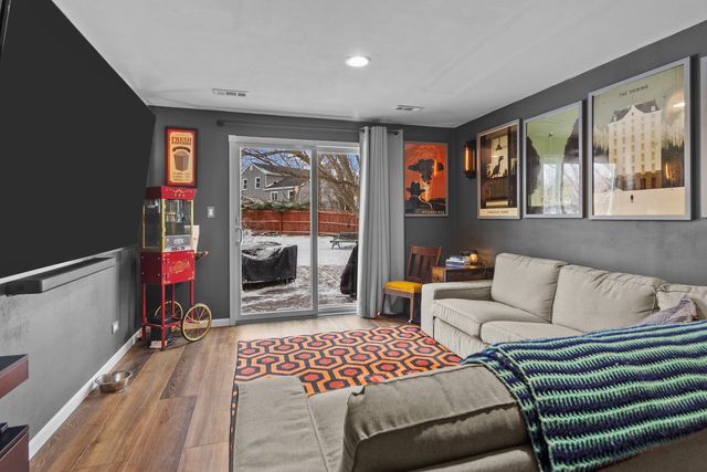 113 Wallace Street, Bartlett, IL 60103