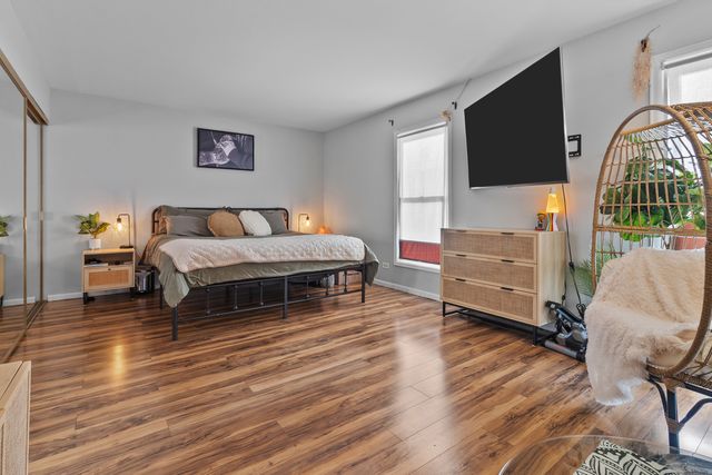 113 Wallace Street, Bartlett, IL 60103