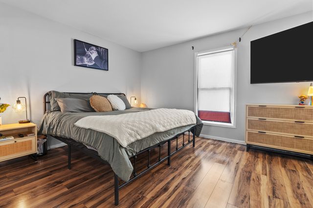 113 Wallace Street, Bartlett, IL 60103