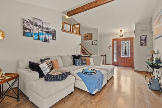 113 Wallace Street, Bartlett, IL 60103