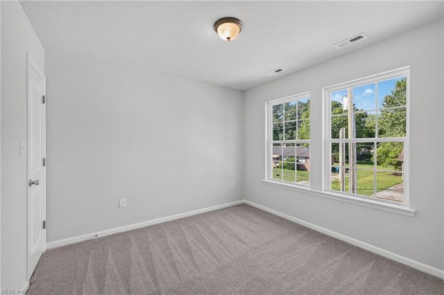 1724 B English AVE, Chesapeake, VA 23320