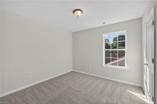 1724 B English AVE, Chesapeake, VA 23320