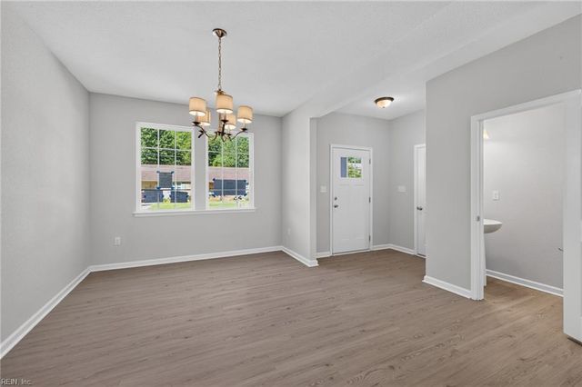 1724 B English AVE, Chesapeake, VA 23320