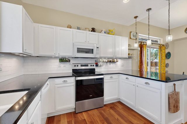 6808 Sunset Circle, Santa Fe, NM 87507