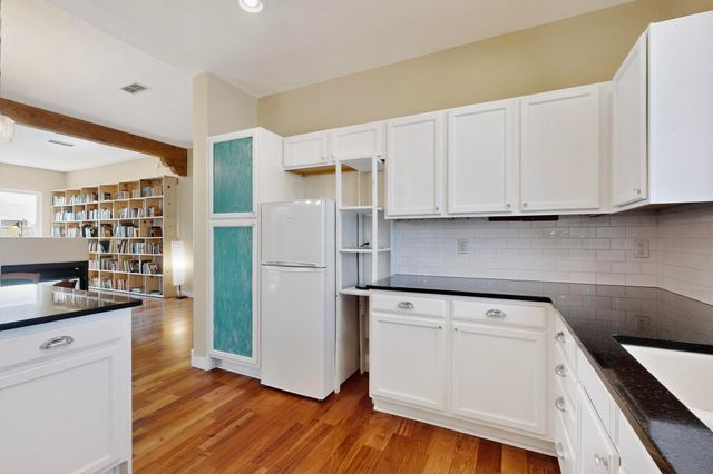 6808 Sunset Circle, Santa Fe, NM 87507